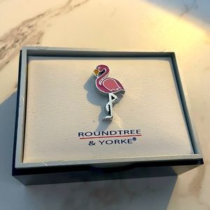 Roundtree & Yorke Pink Flamingo Pin/Broche